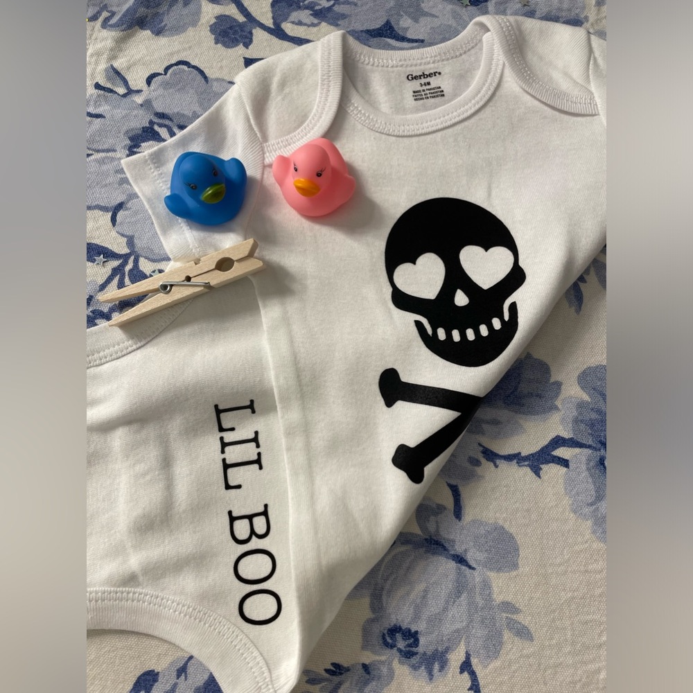 New Handcrafted Gerber lil boo onesie 🖤